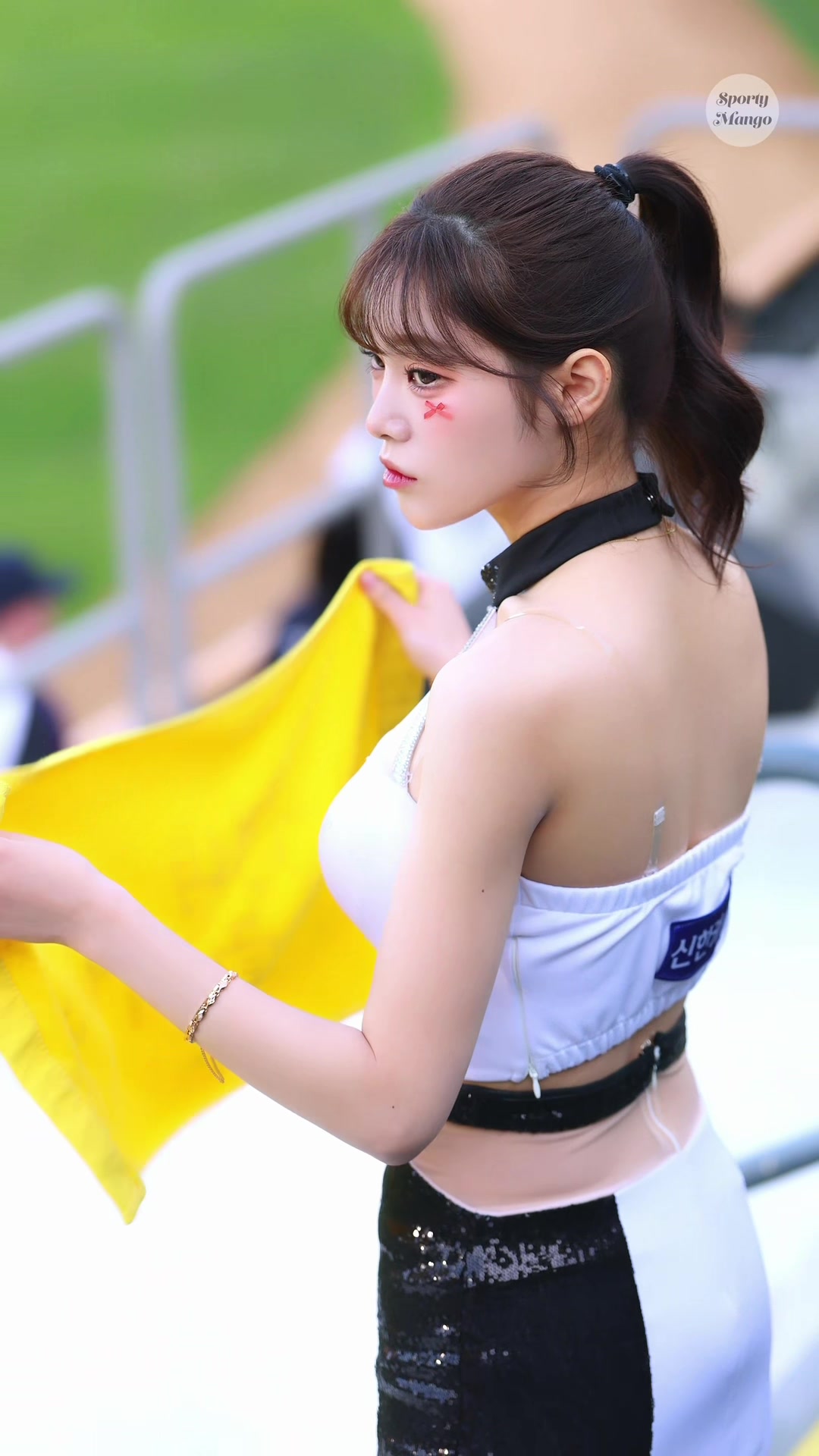 @sporty mango