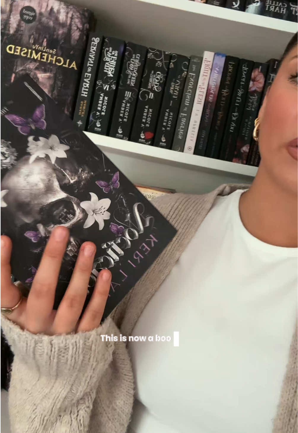 @Ell📚🐉🗡️