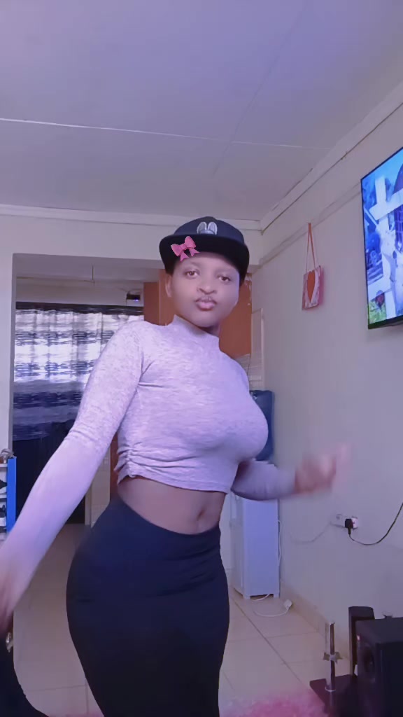 @rocxyline roza