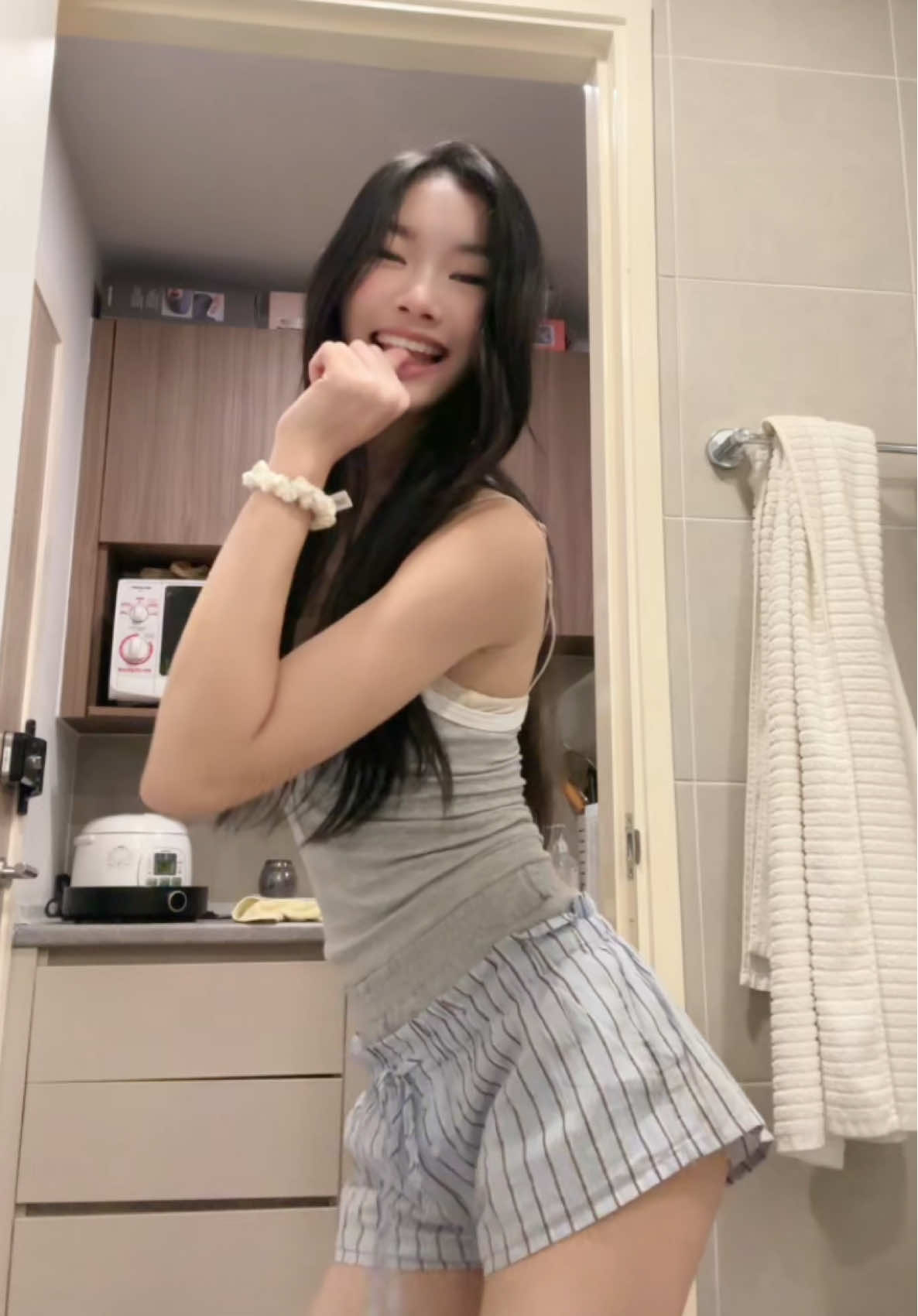 @ม ิ ว  🌸