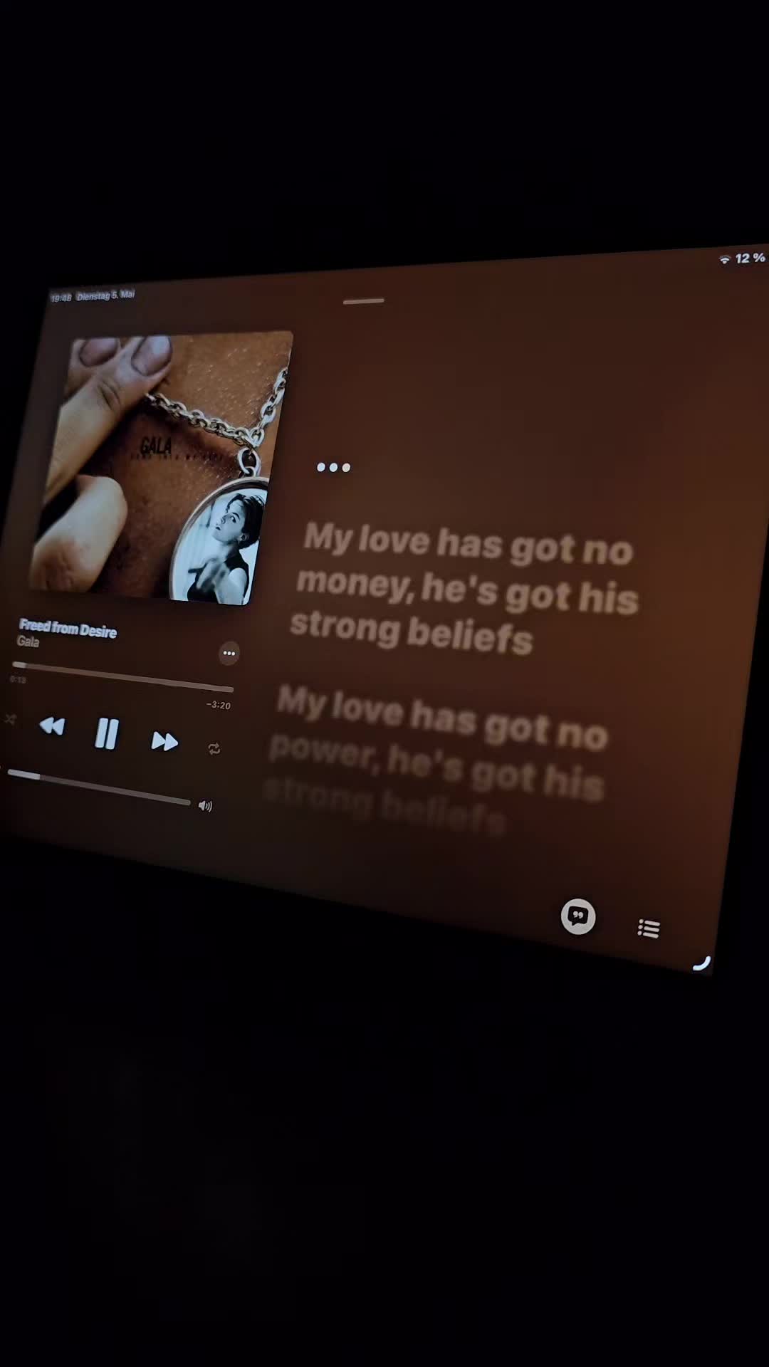 @Lyric_vibes