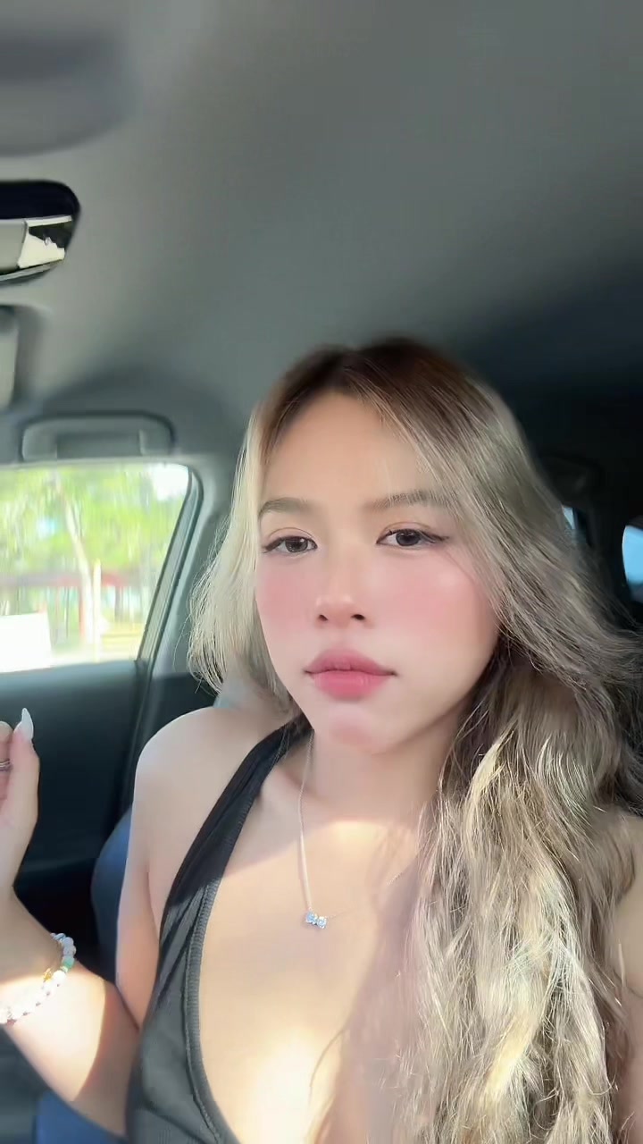 @Ăn Kem dưới mưa 🍦