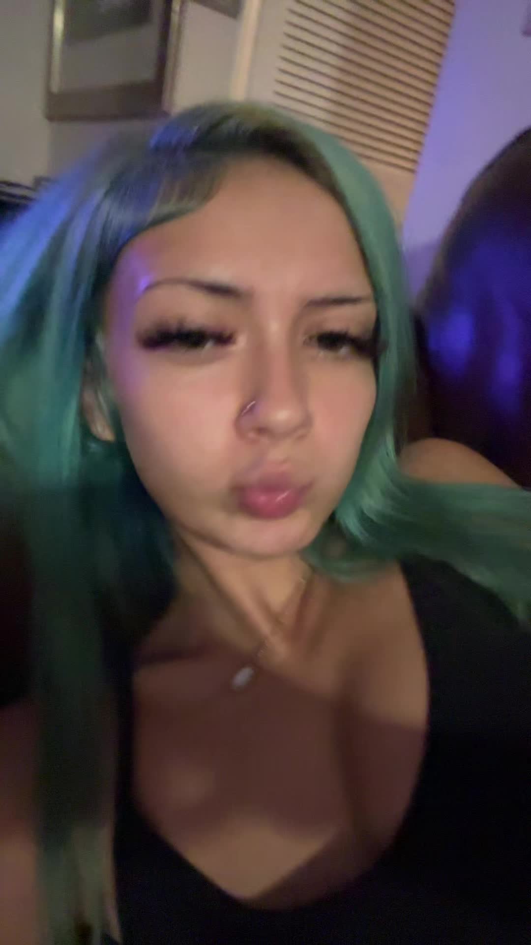 @⃟