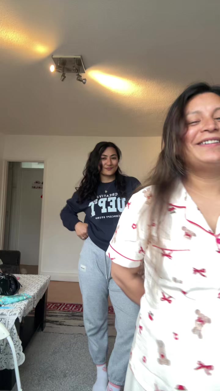 @swosty🇳🇵🇬🇧🕊️