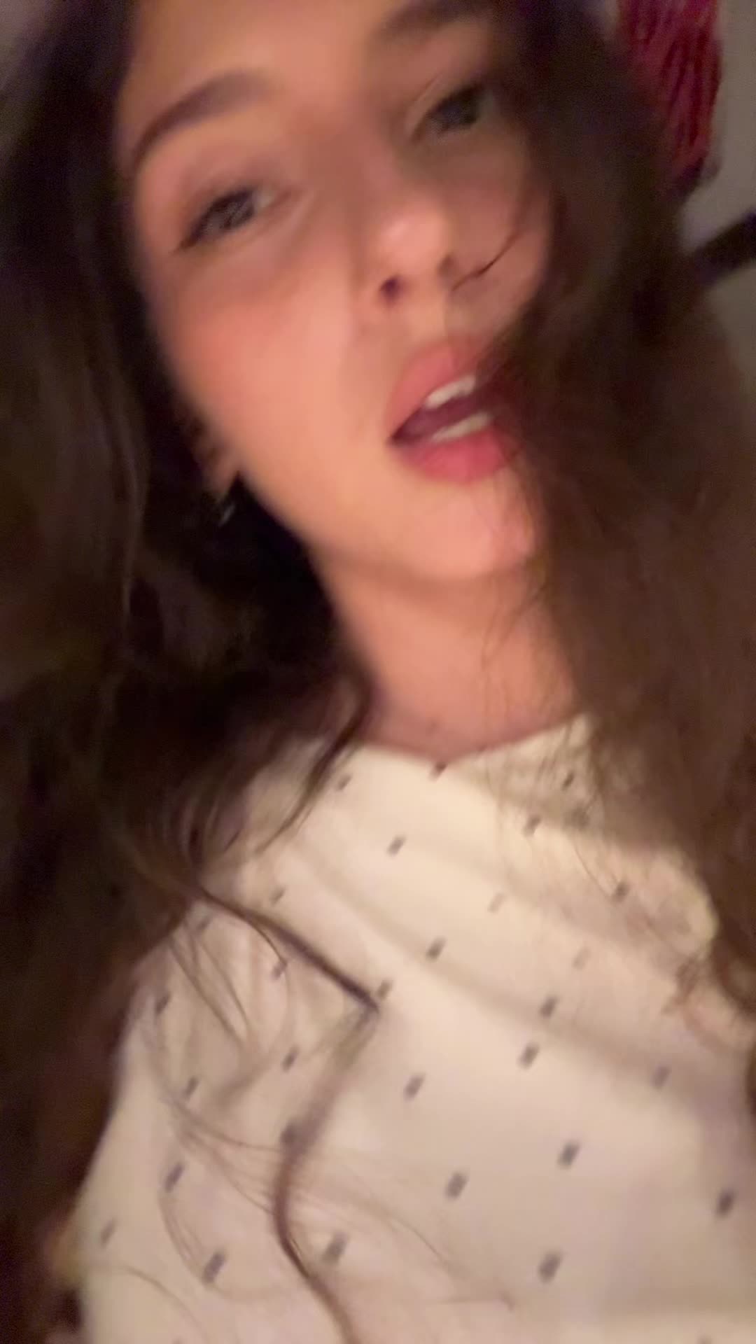 @🫂