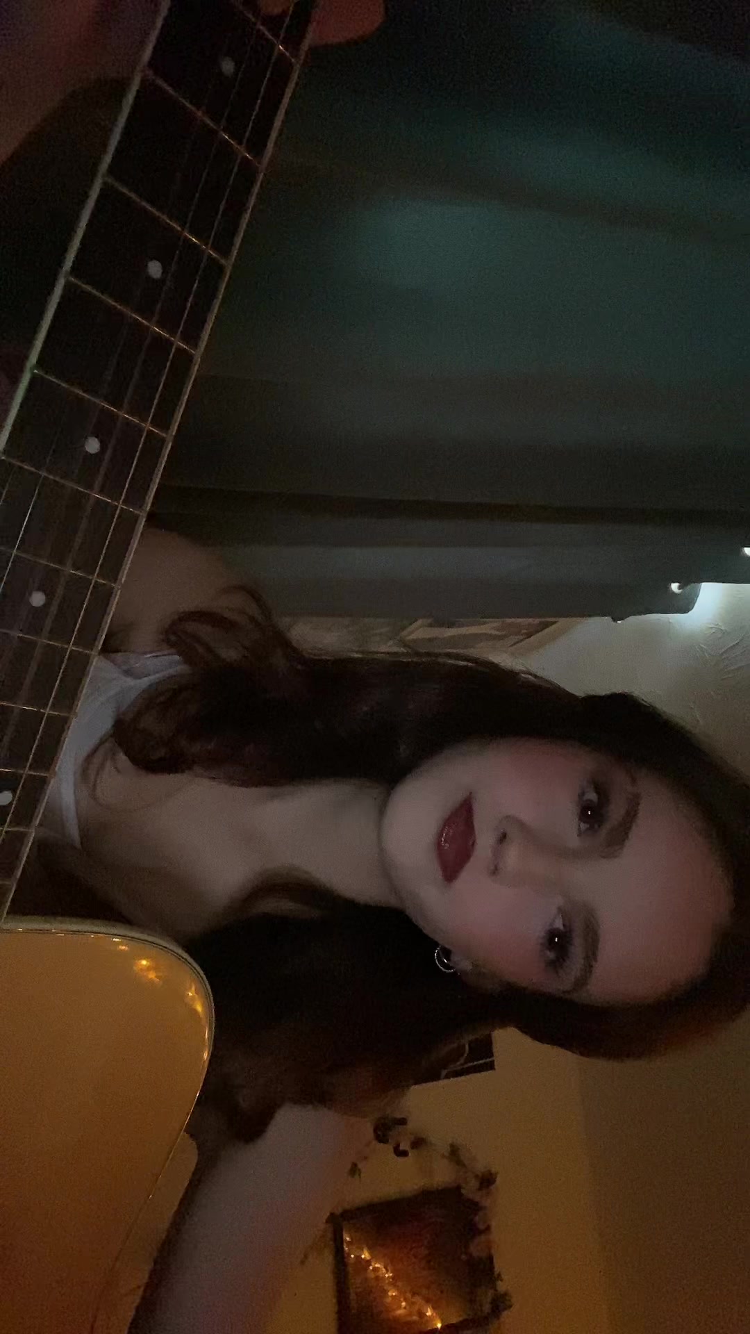 @Chlo🎸