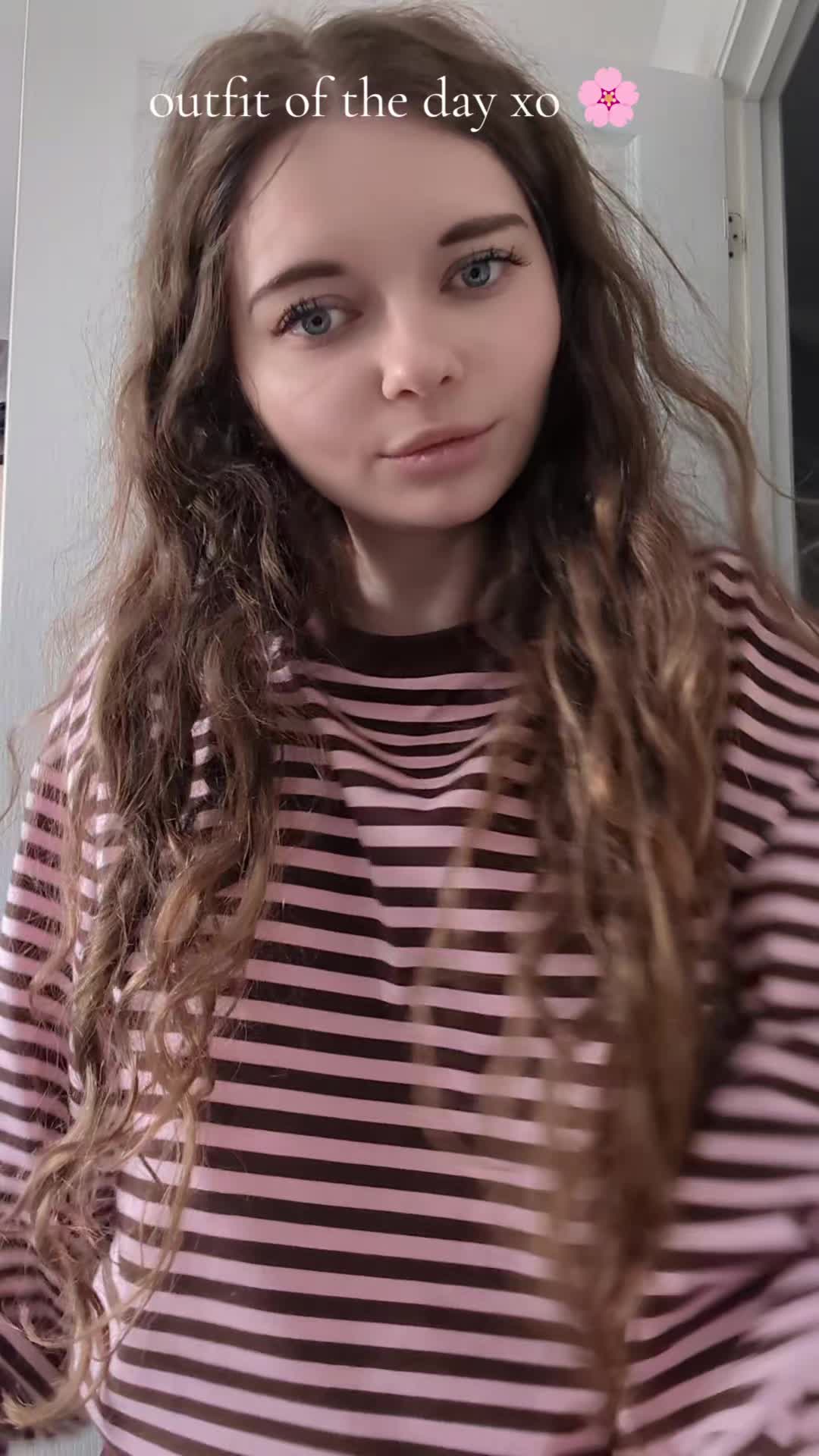@everythingsRozy
