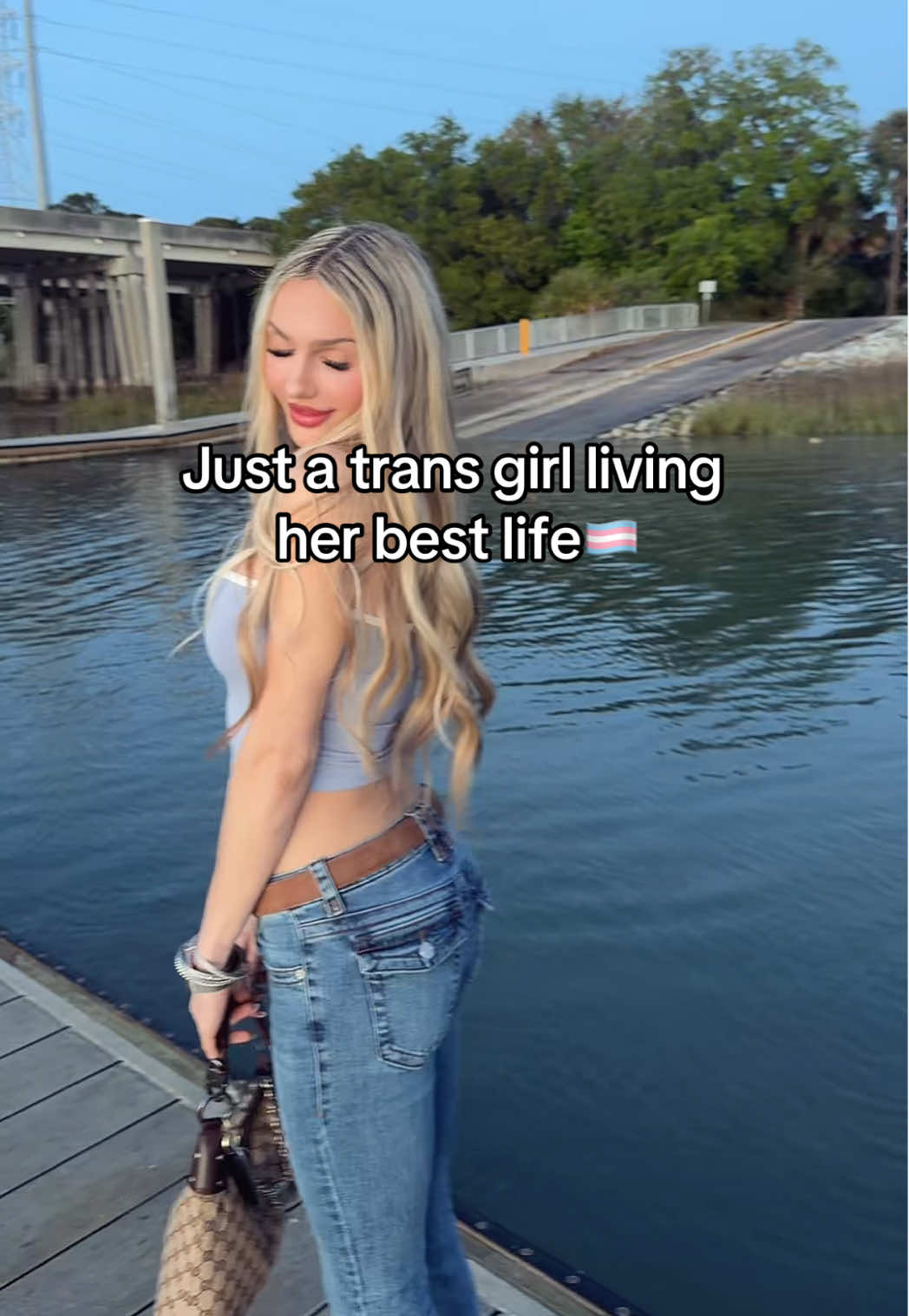 @simplyashlust
