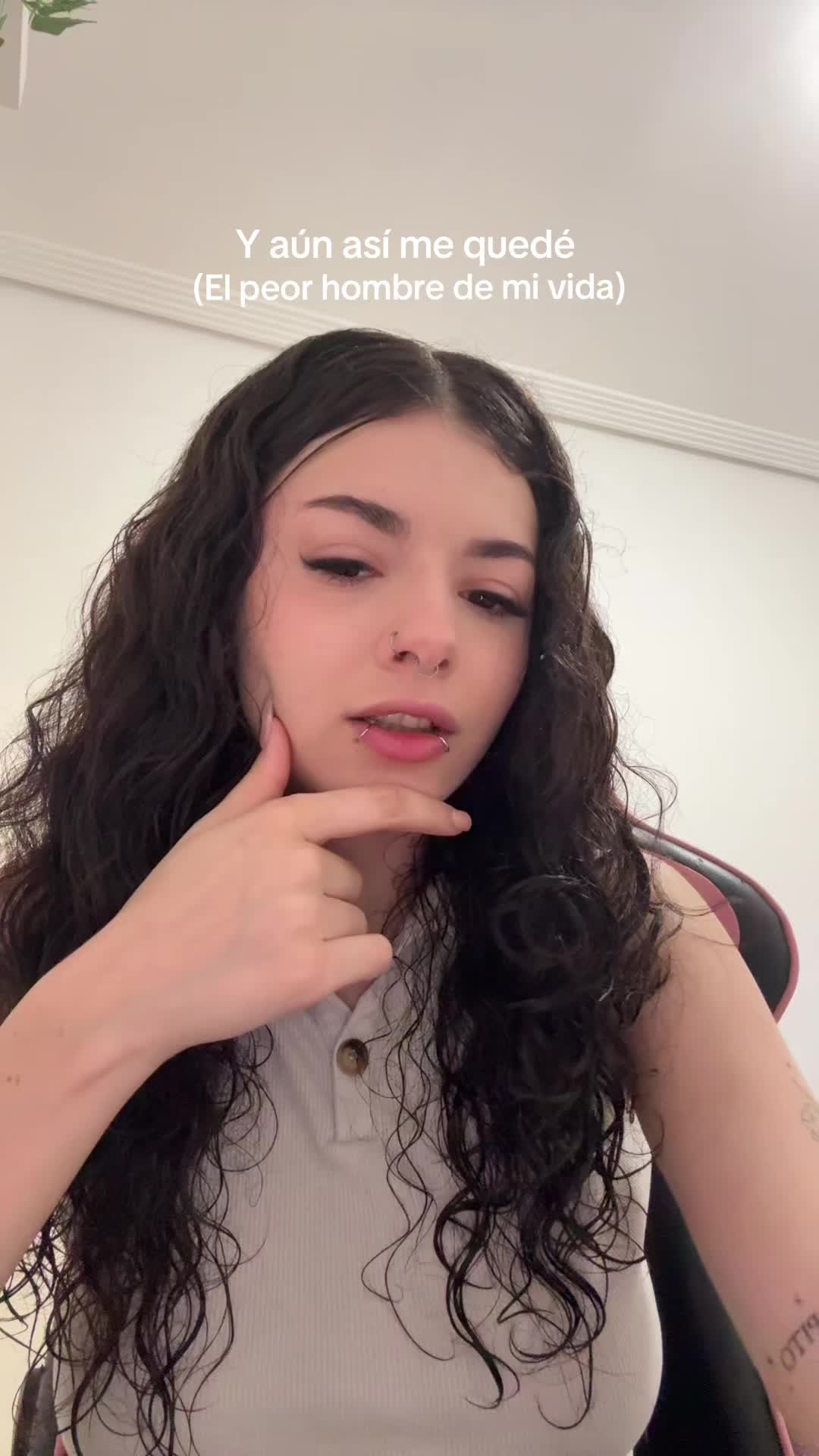 @minadamnnailz