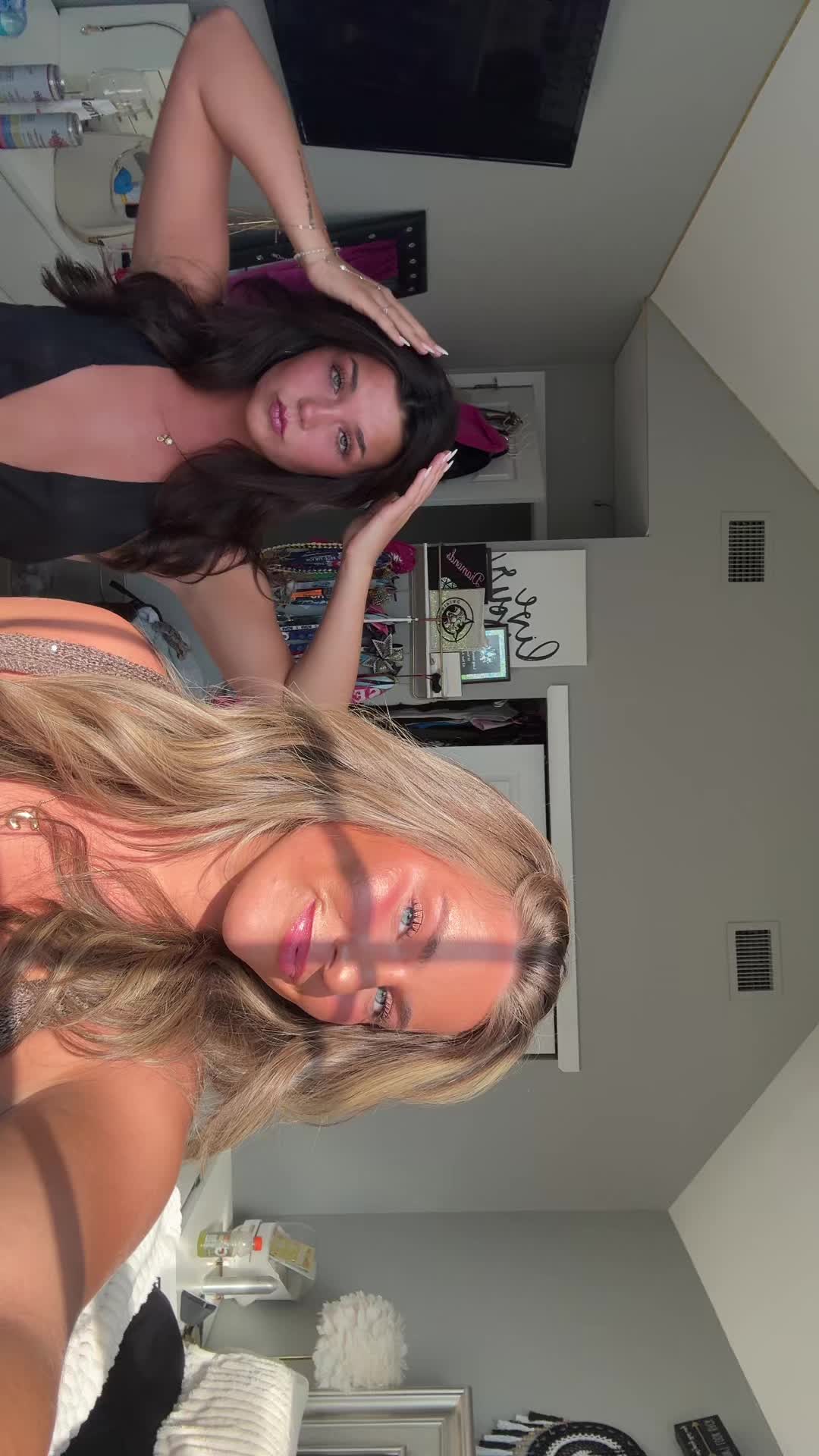 @JuliaTurk