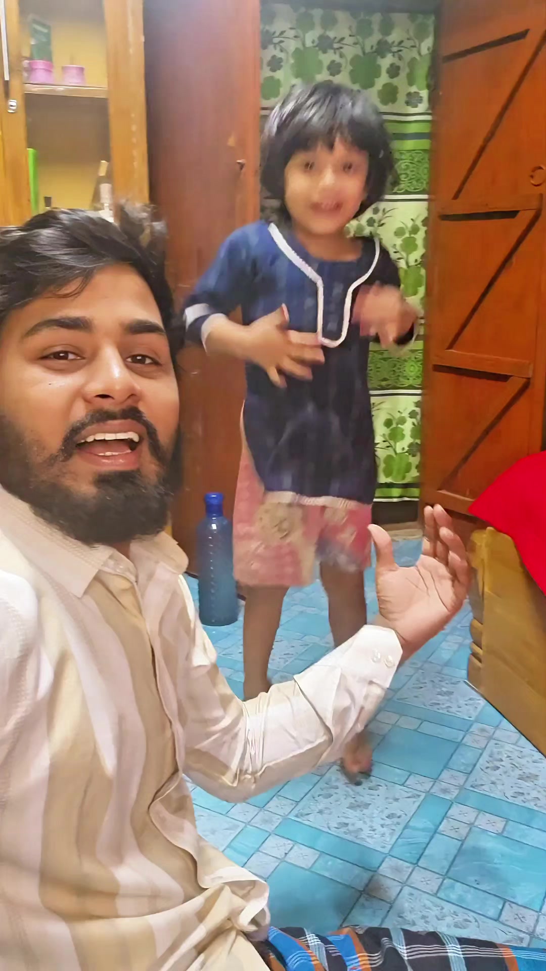 @RAHUL đ