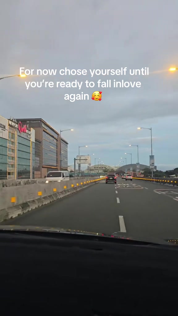 @Ms. Ilonggaaa😍