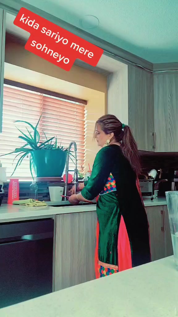 @meegeenik