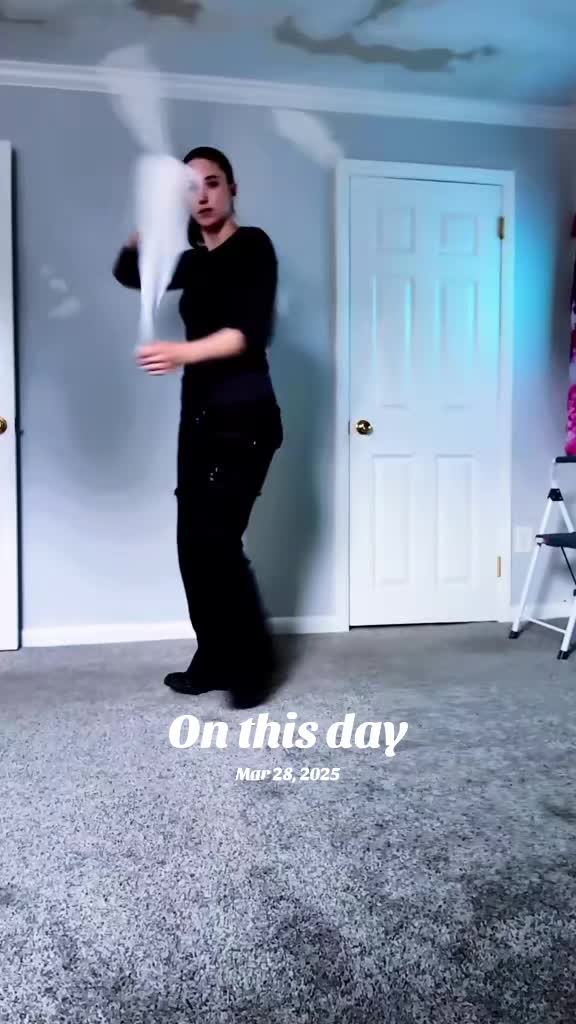 @lizoneil