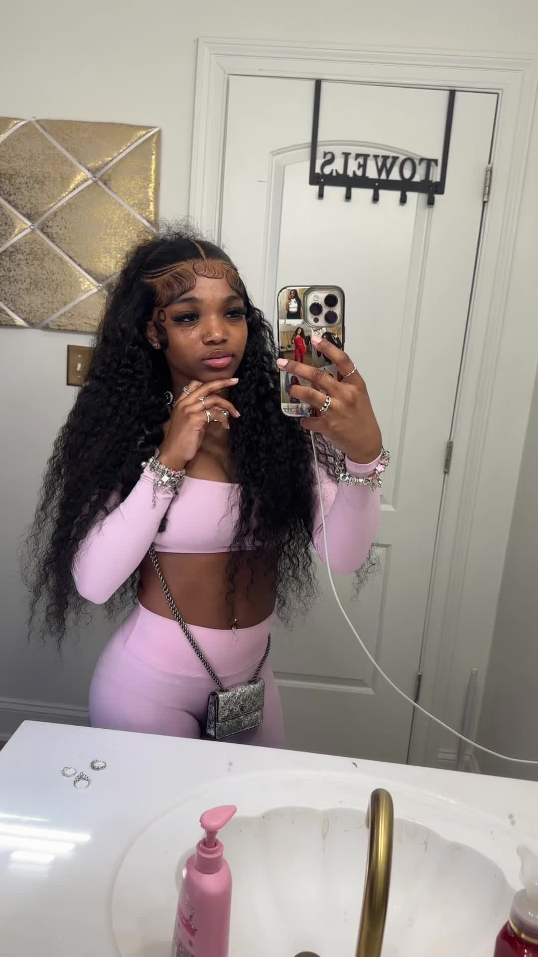 @alexiusrenae 🧟&zwj;♂️