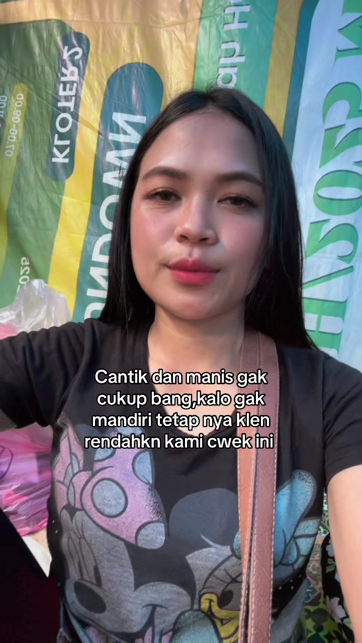 @Cewek pom🤪