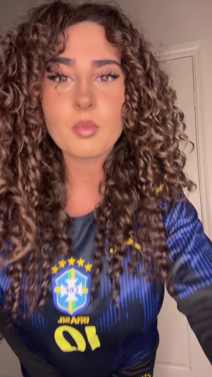@Juliana Demirel
