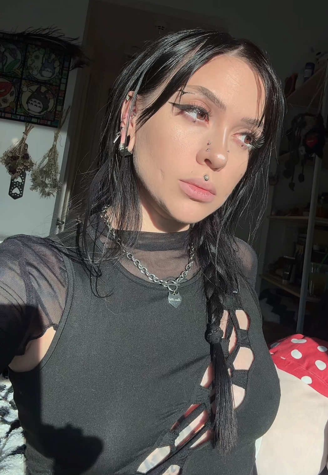 @Lunarfox_