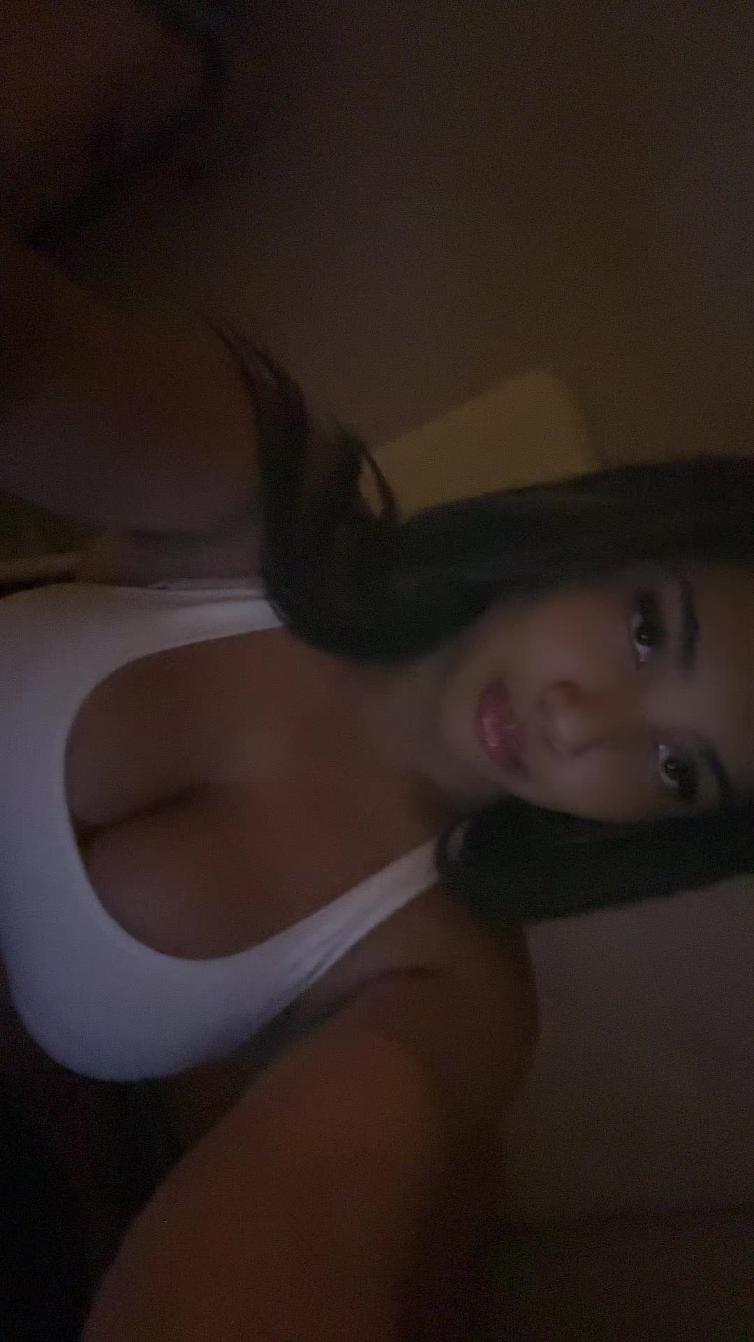 @Tati🤖
