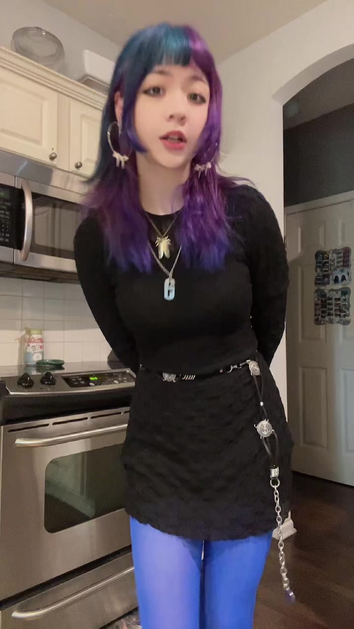 @QueenStocking