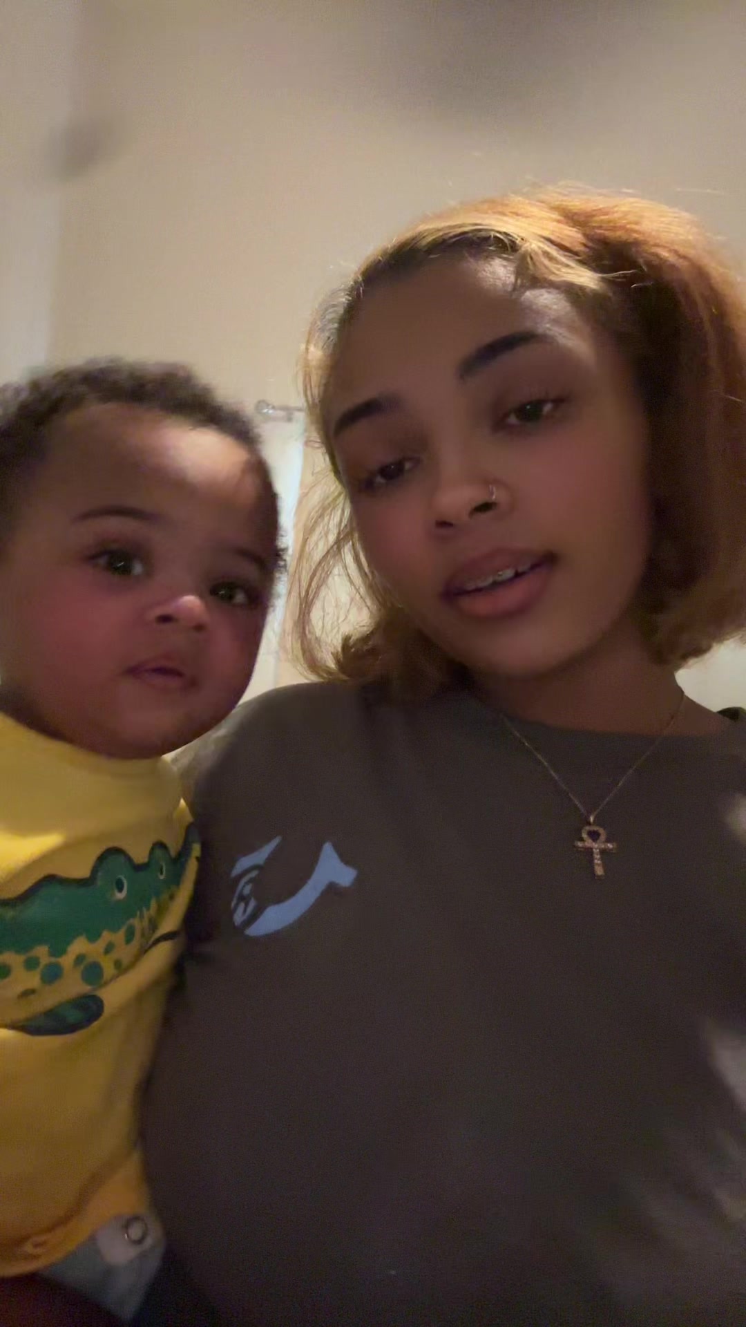 @Prettylittlethang_