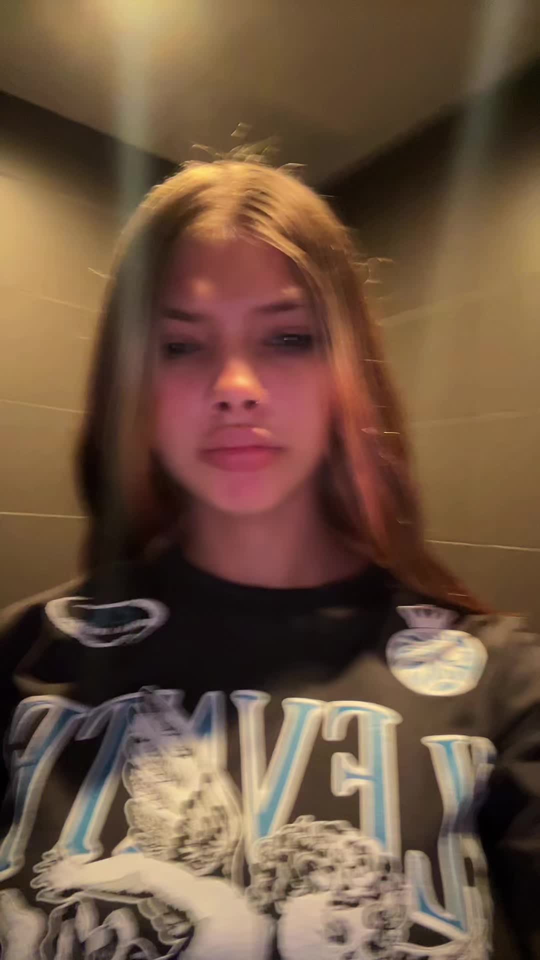 @Angel_llove720