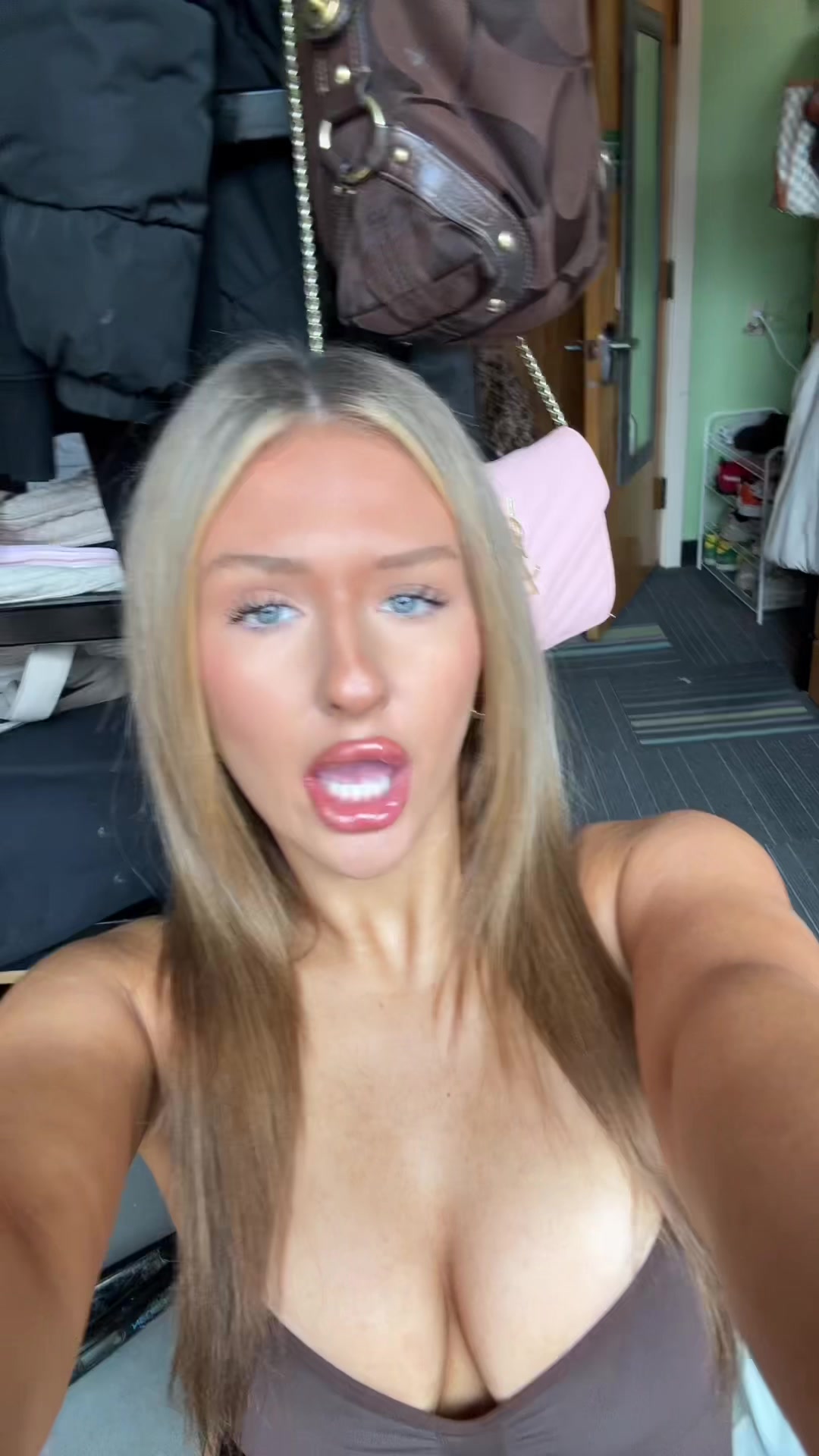 @PEYTON🌟