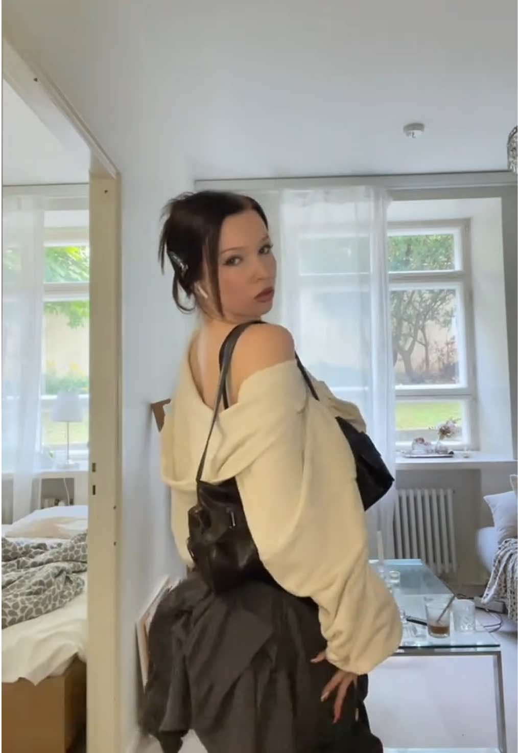 @Ella