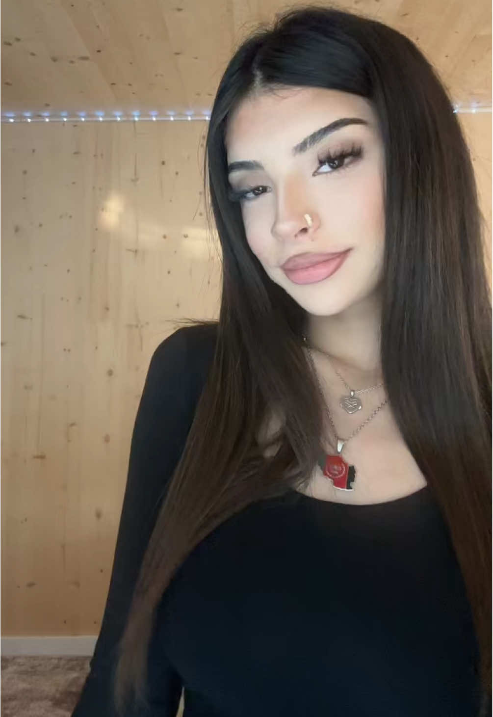 @𝐂𝐡𝐨𝐜𝐡𝐚