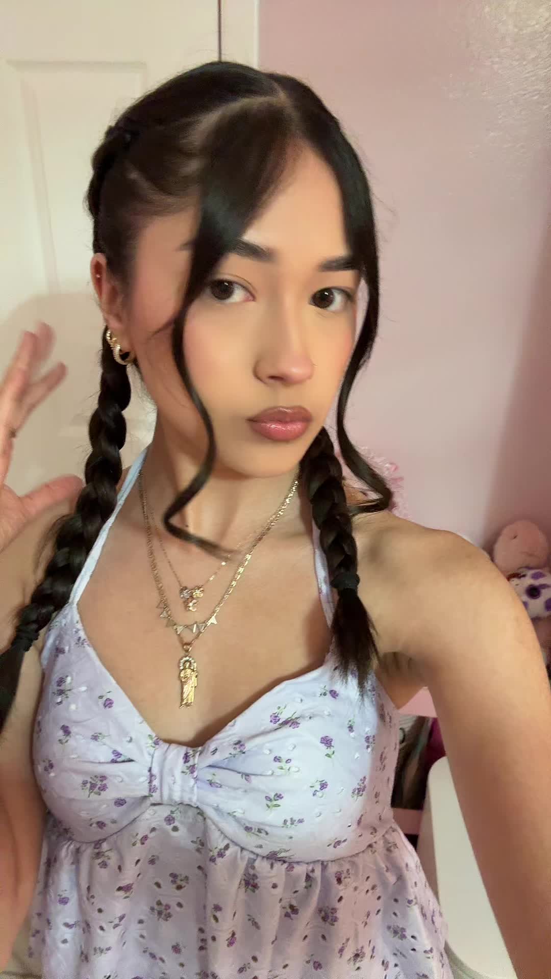 @Neydi ᥫ᭡