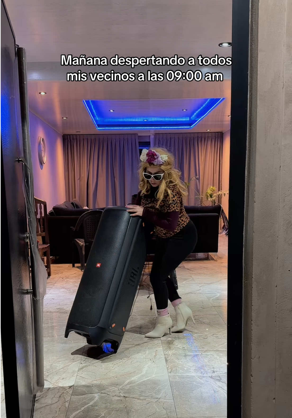 @La Moni