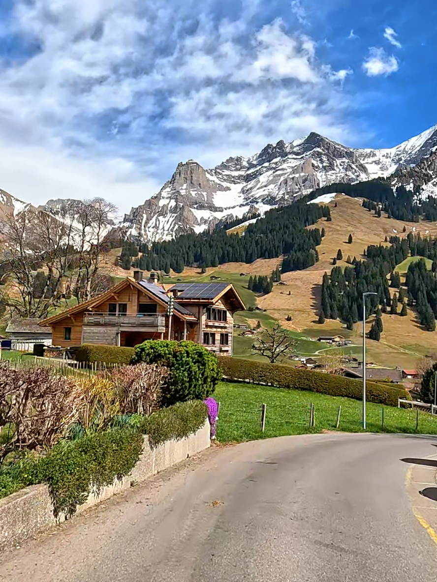 @Momentsfromswitzerland🇨🇭