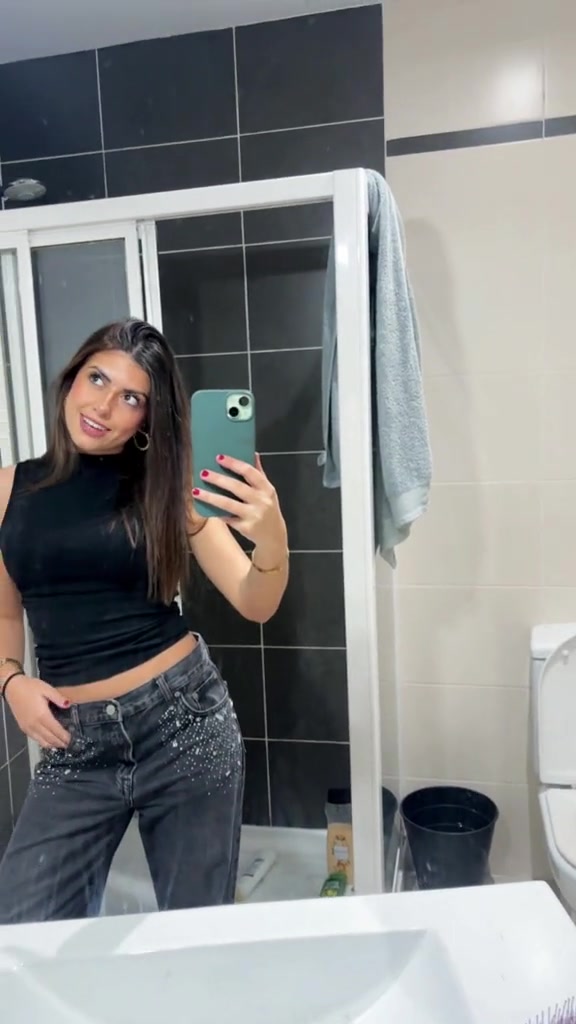 @Luciavega