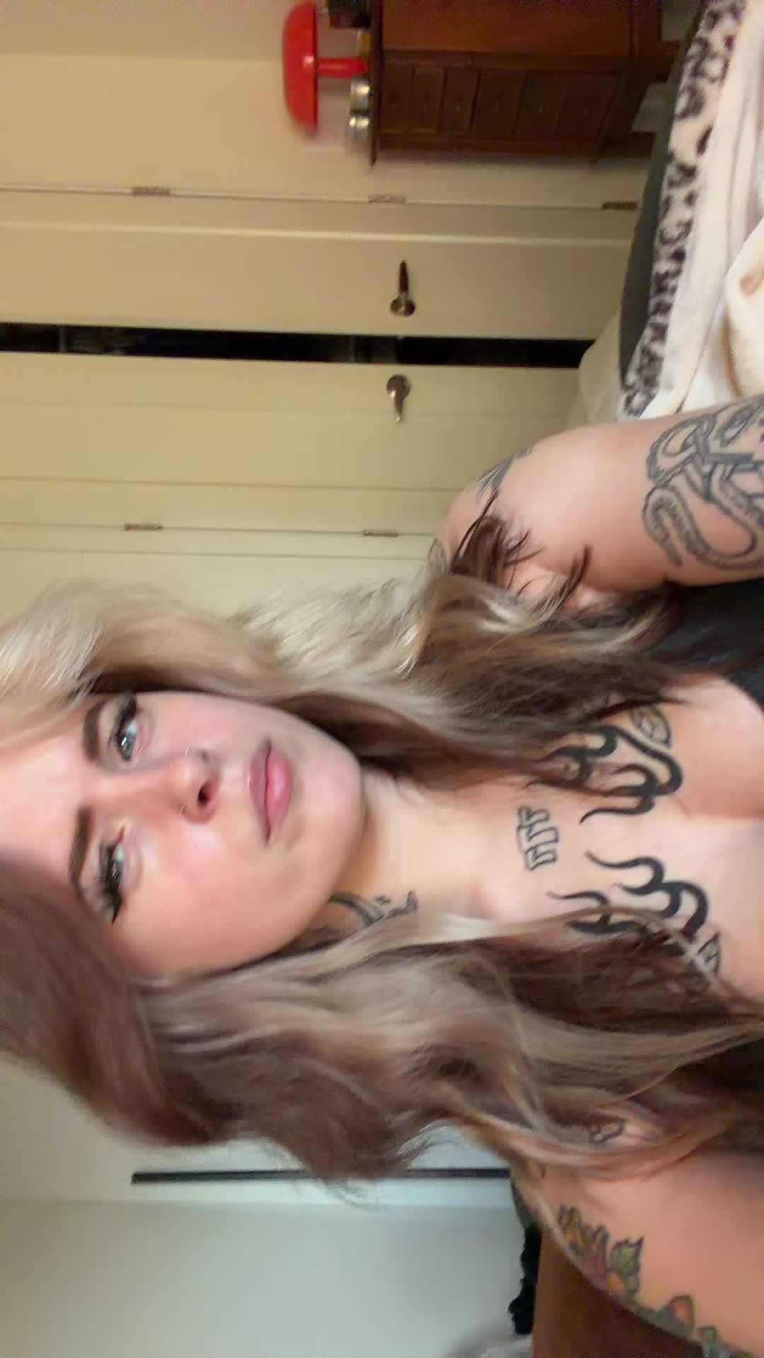 @b☘️