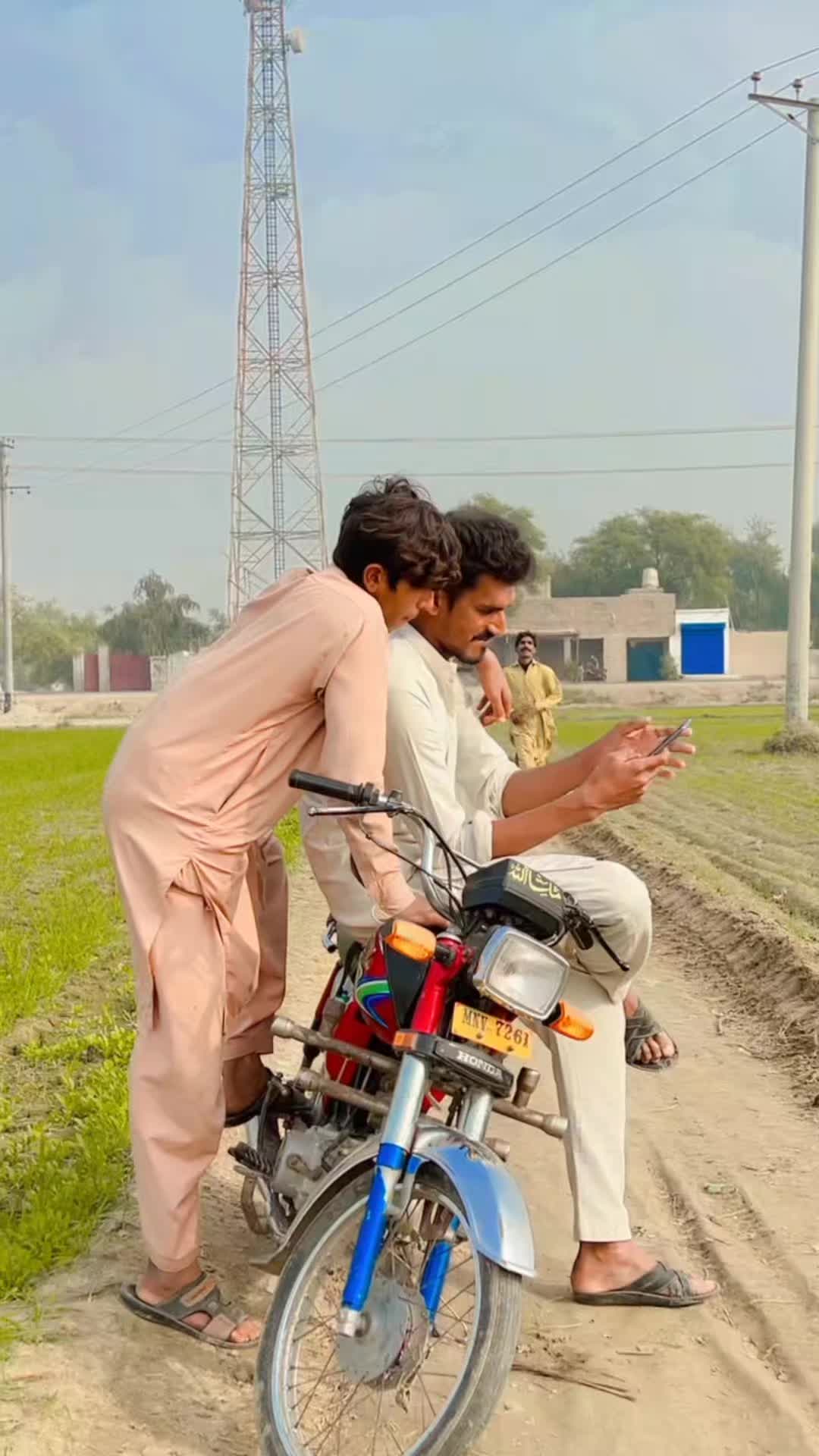 @👑SAQLAIN FUNNY 07👑