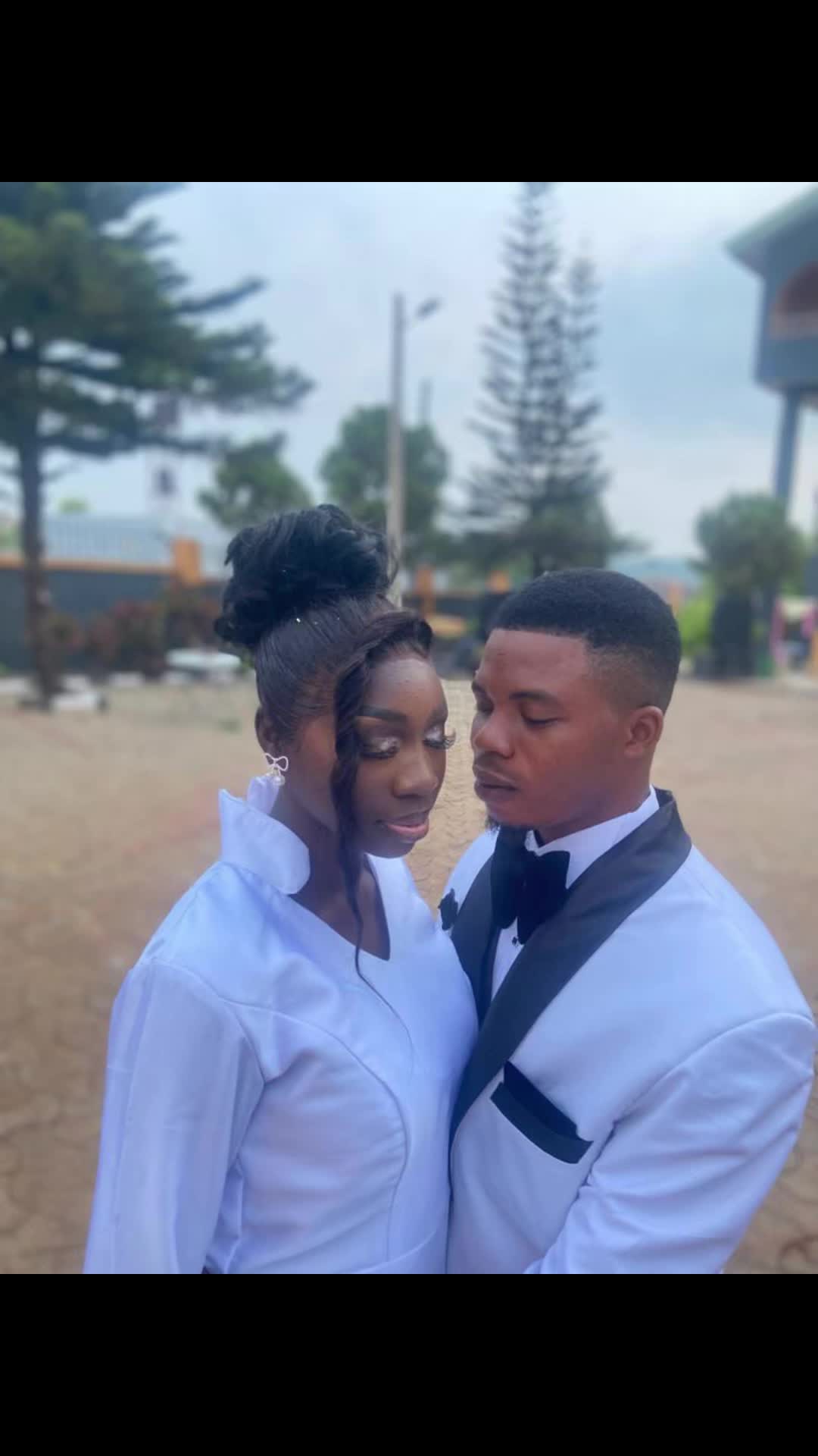 @Oluwadamilola