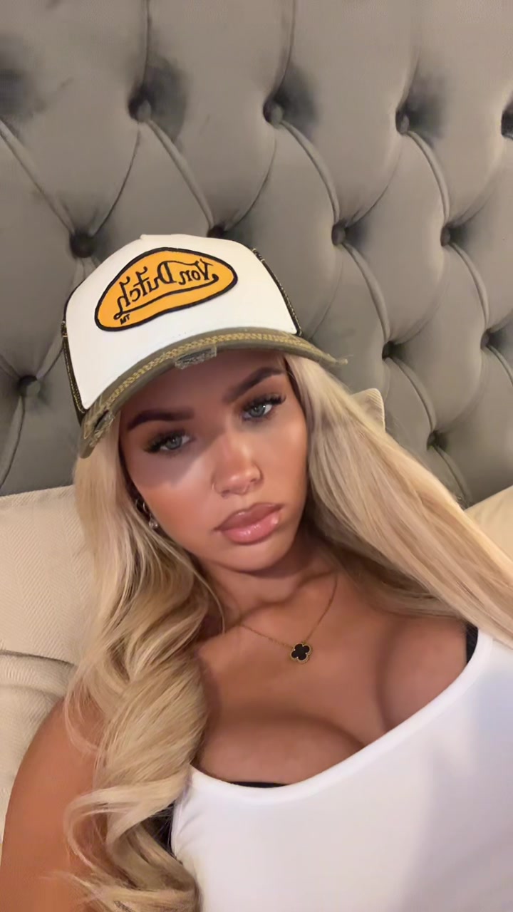 @elliesouthgate1