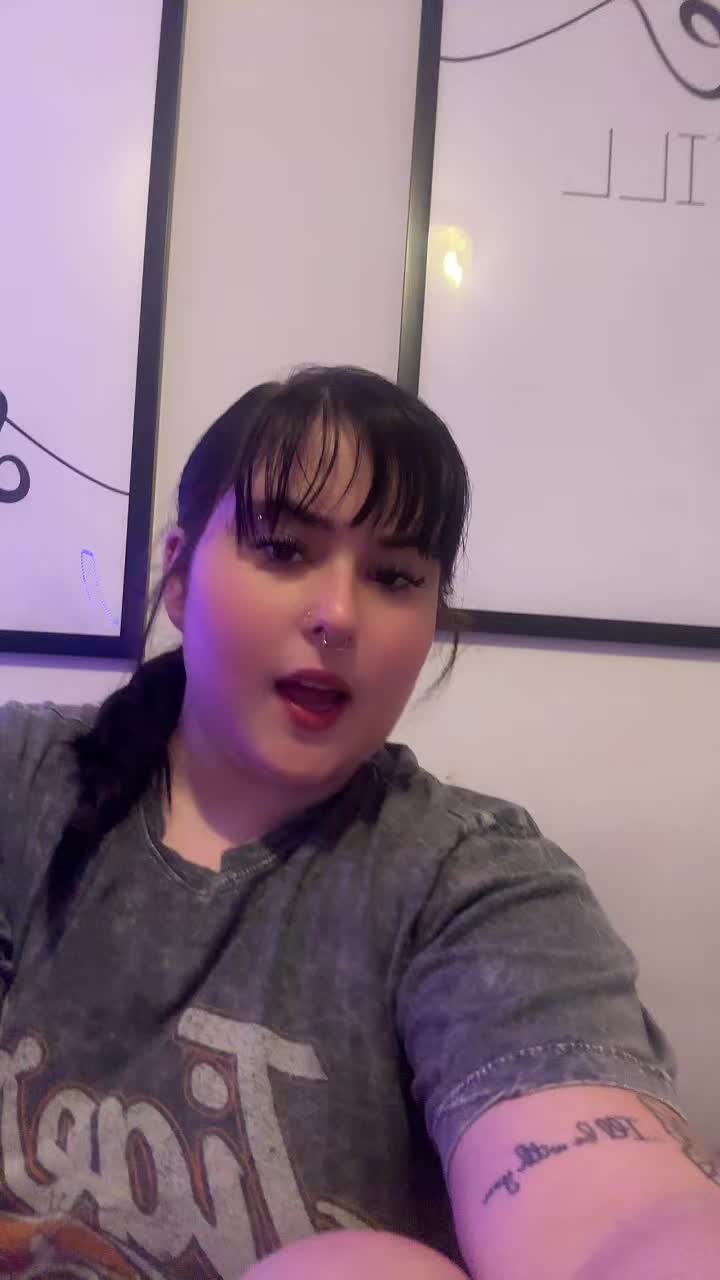 @maddie👩🏼&zwj;🦲