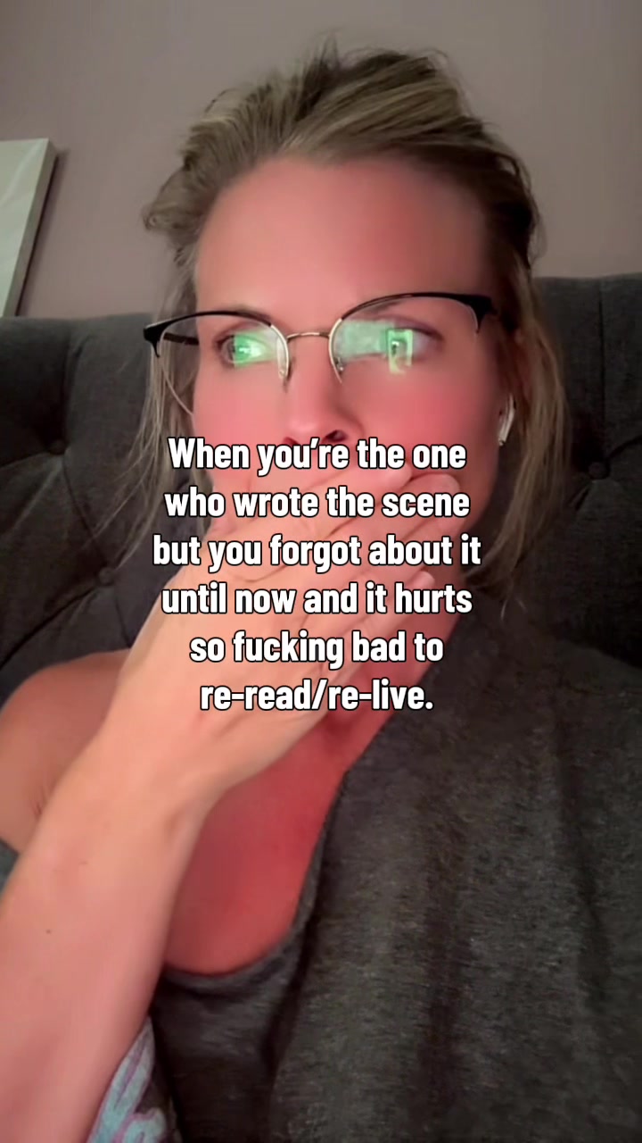 @Erin Batt || Dystopian author
