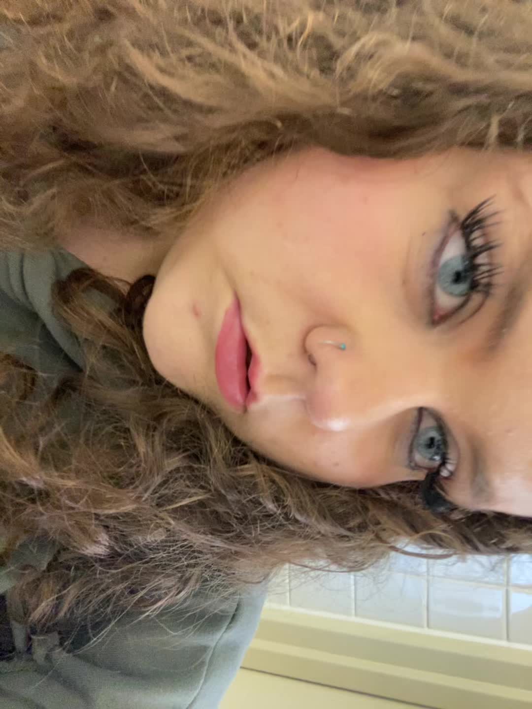 @𝐑 𝐘 🦇