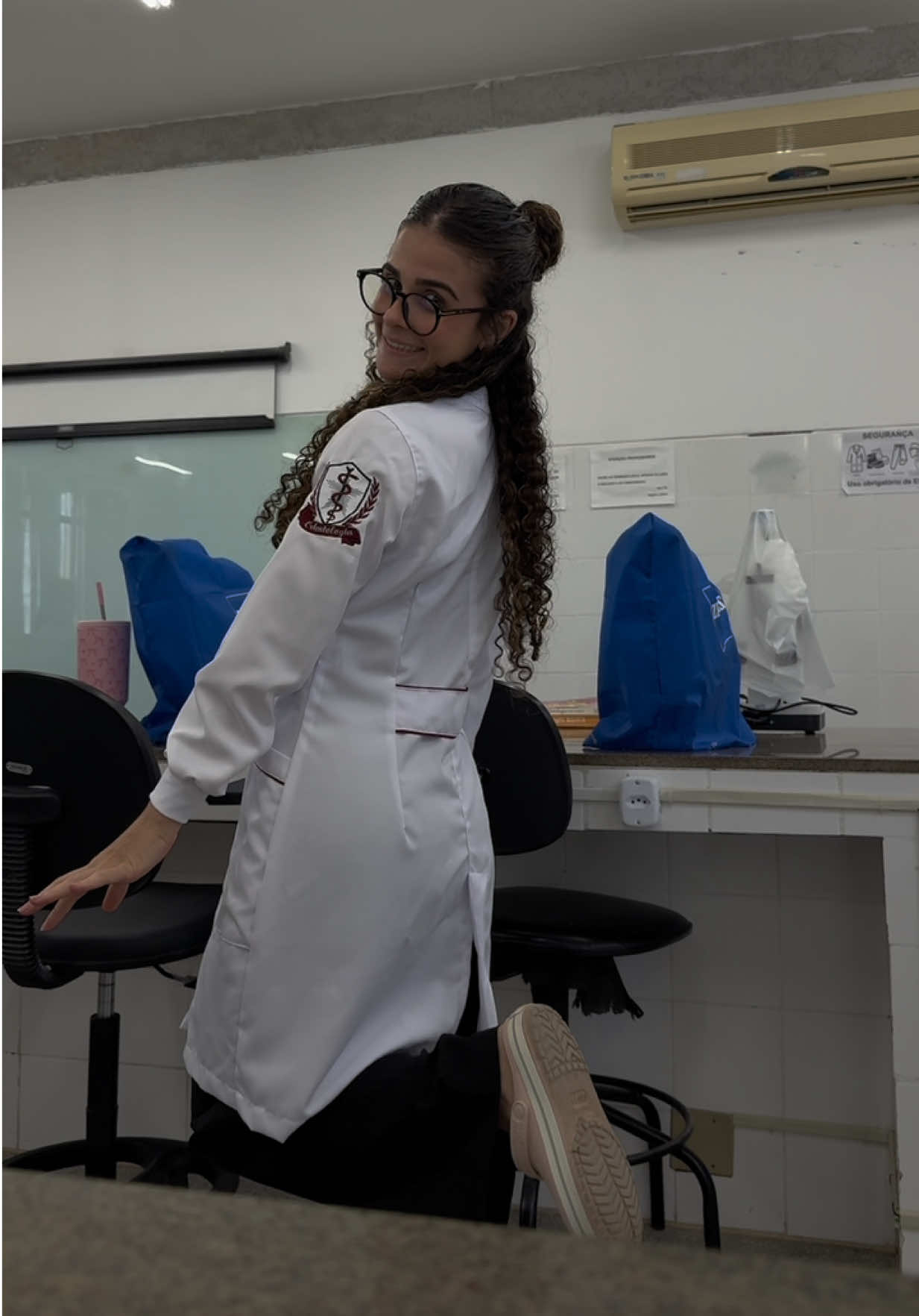@Emili