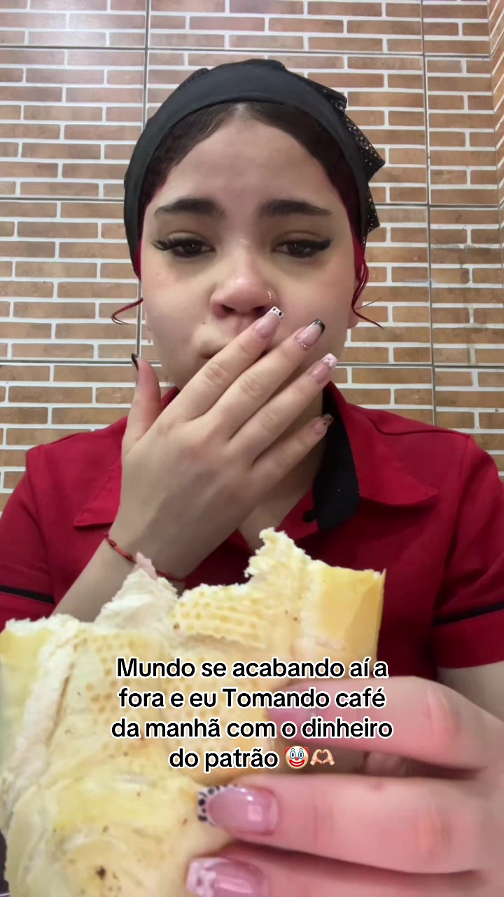 @4laynee_