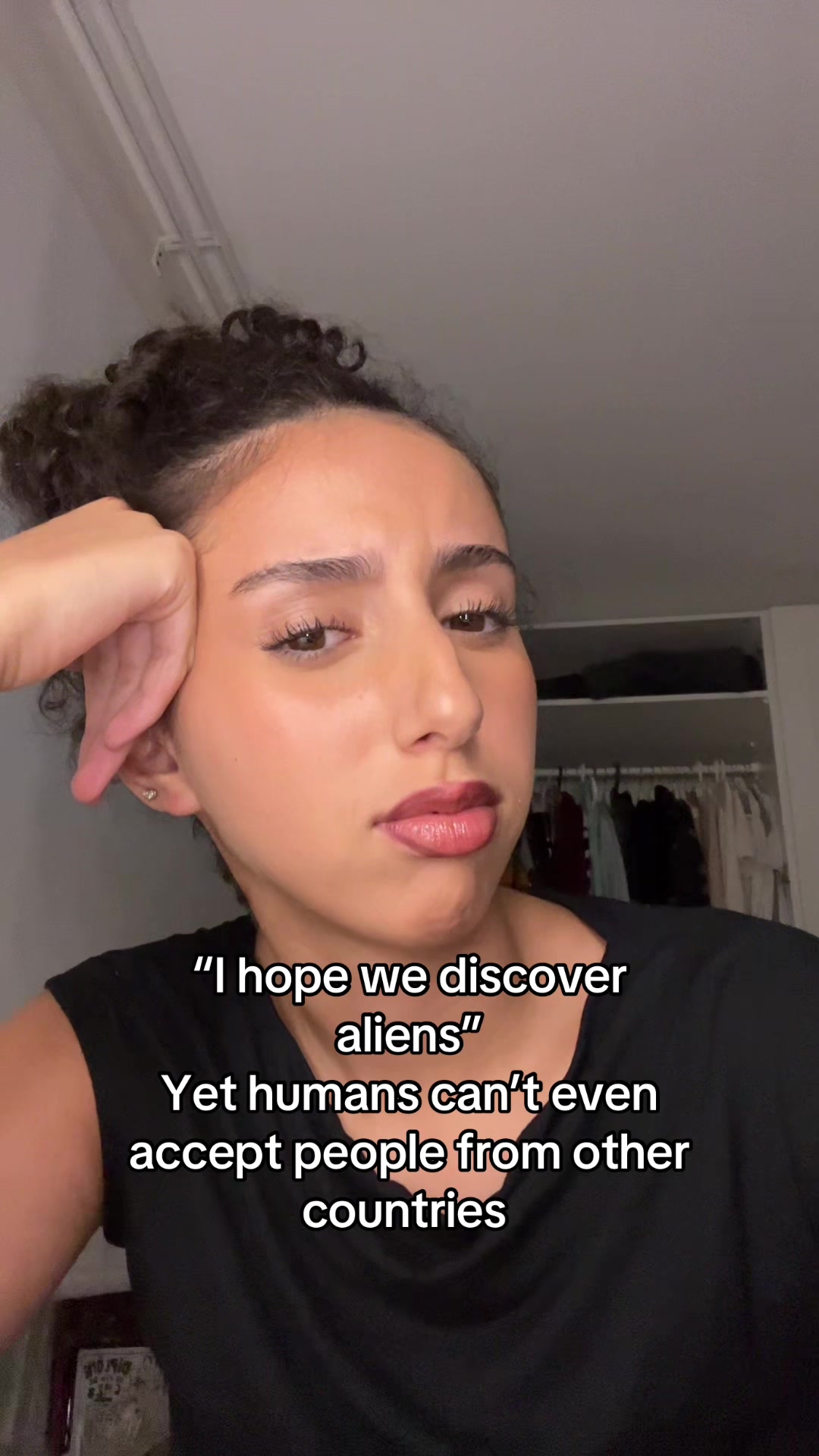 @👻