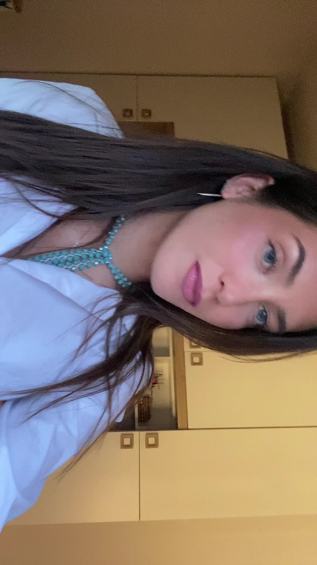 @Adriana