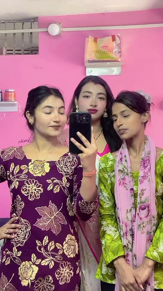 @Sneha MehTa🫰