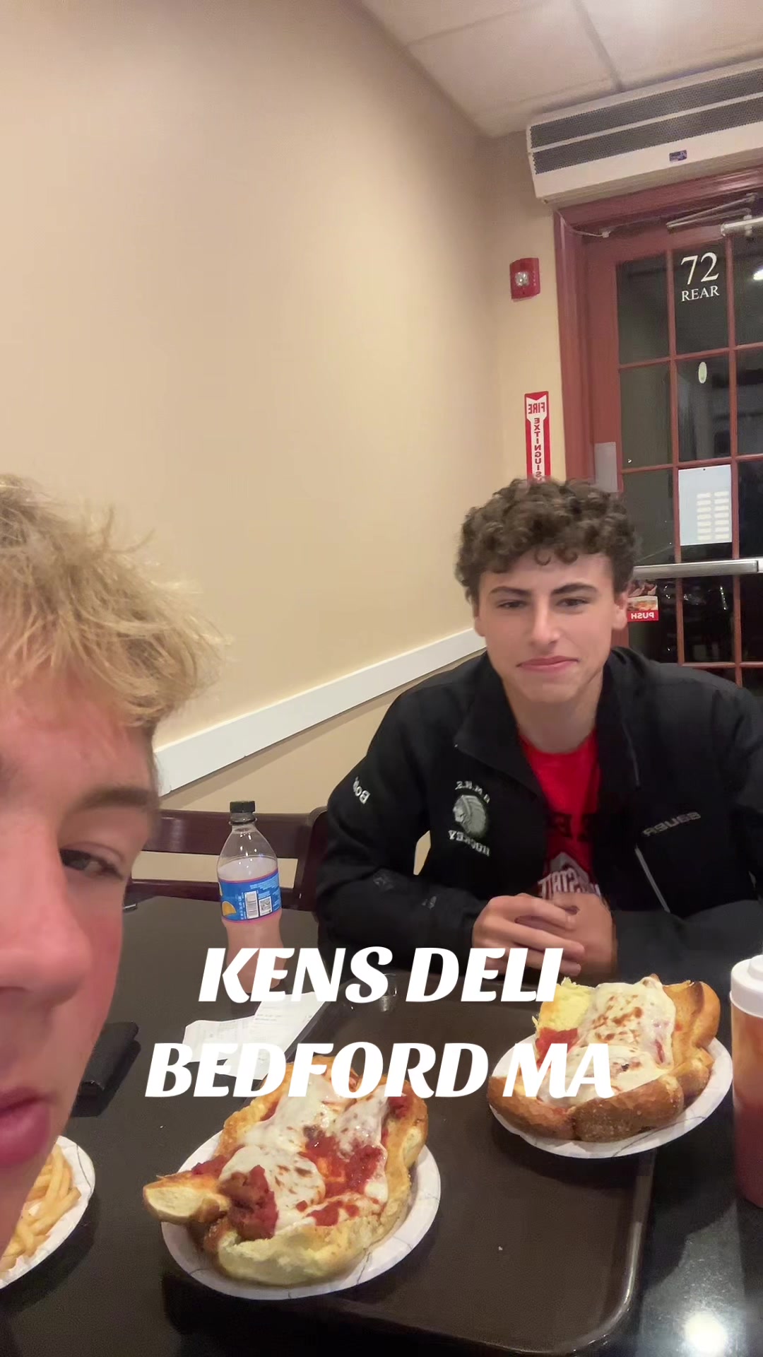 @Massfoodreviews