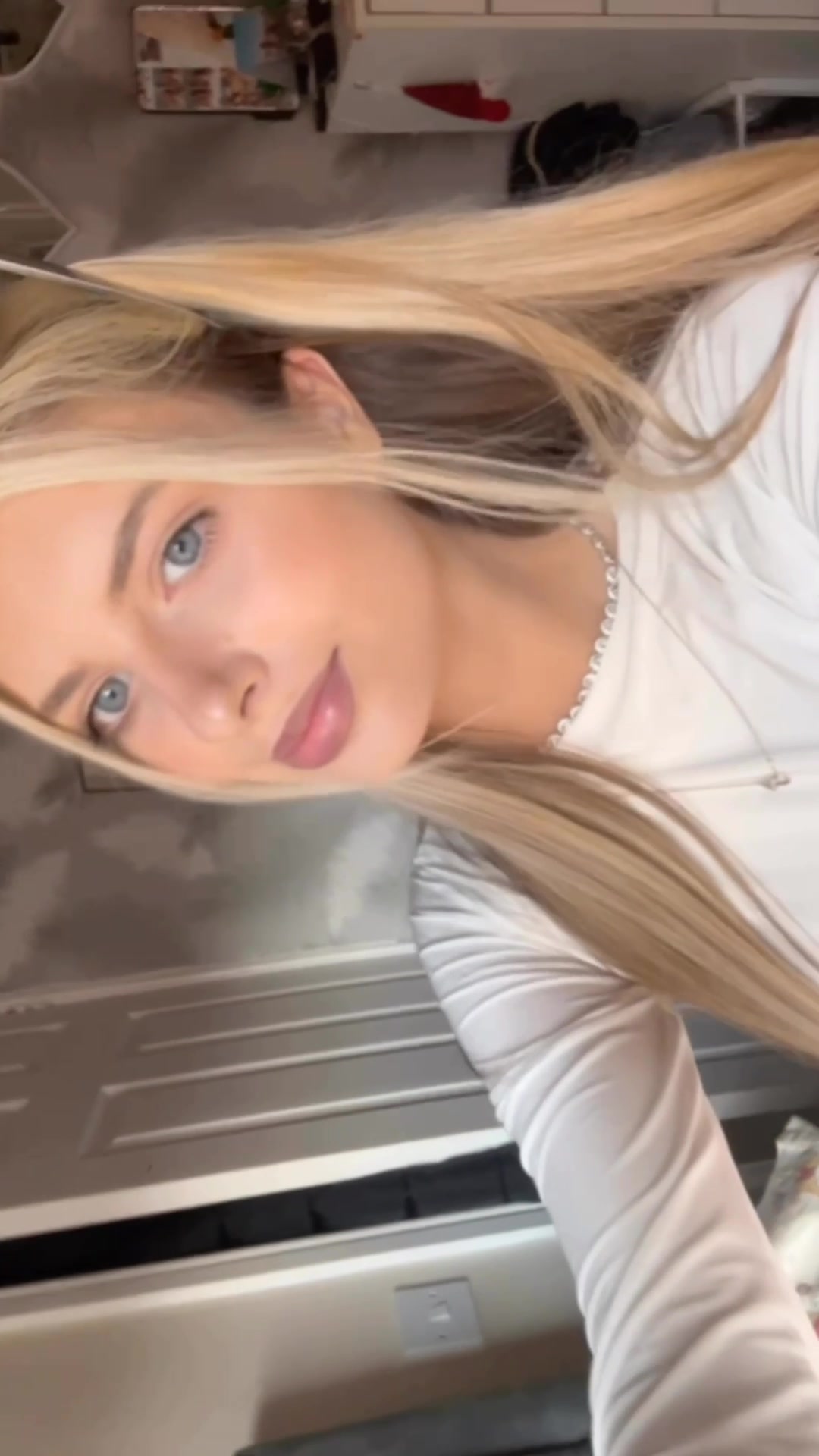 @Chloe <3