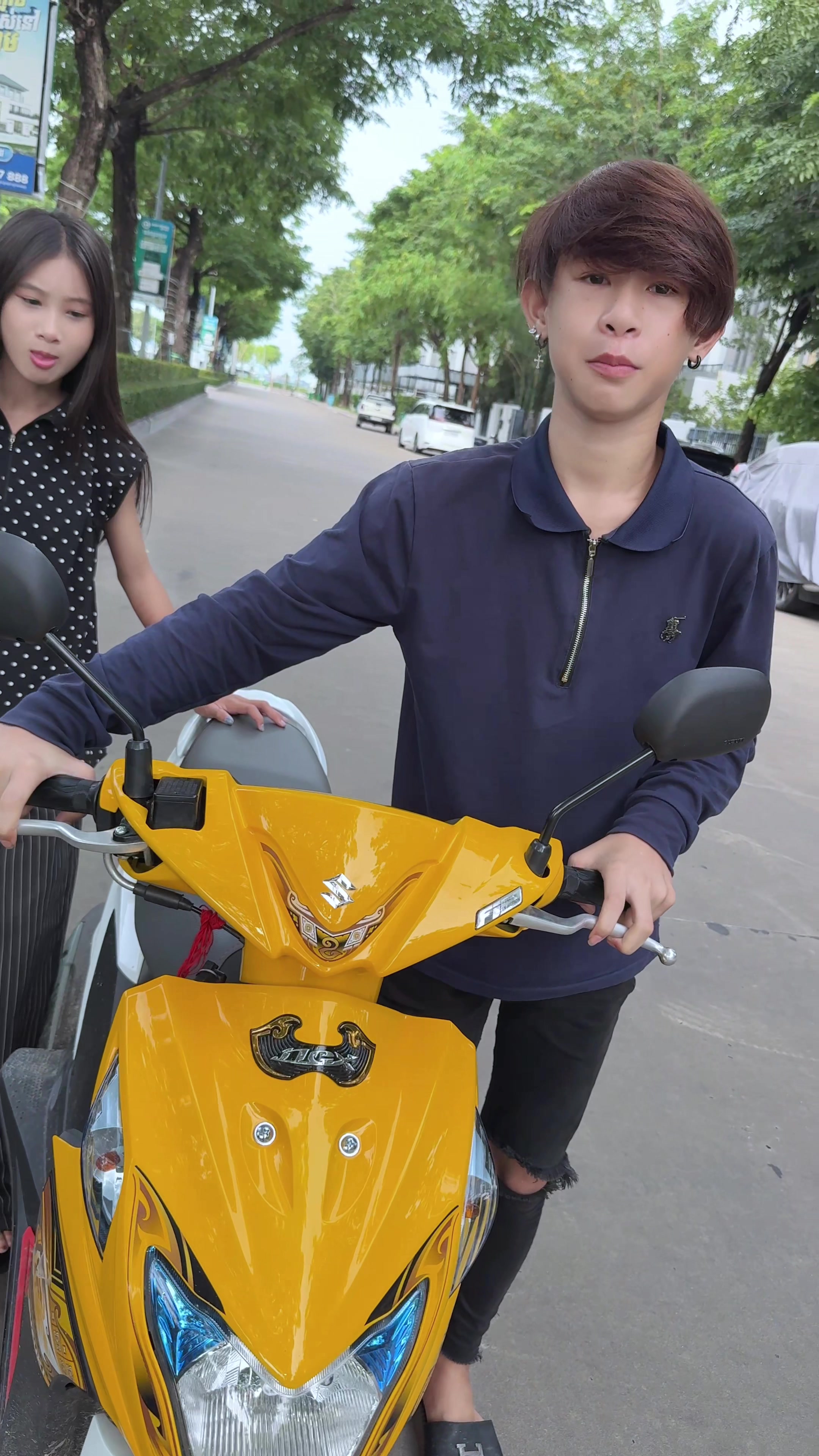 @កុយ-official