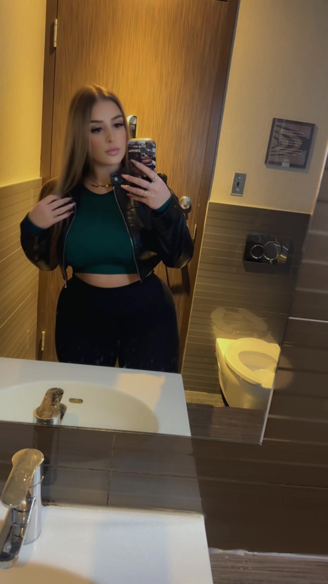 @Alyssaviv