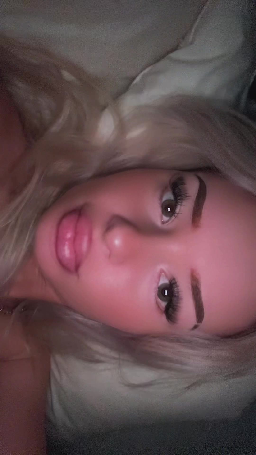 @Elliequigley